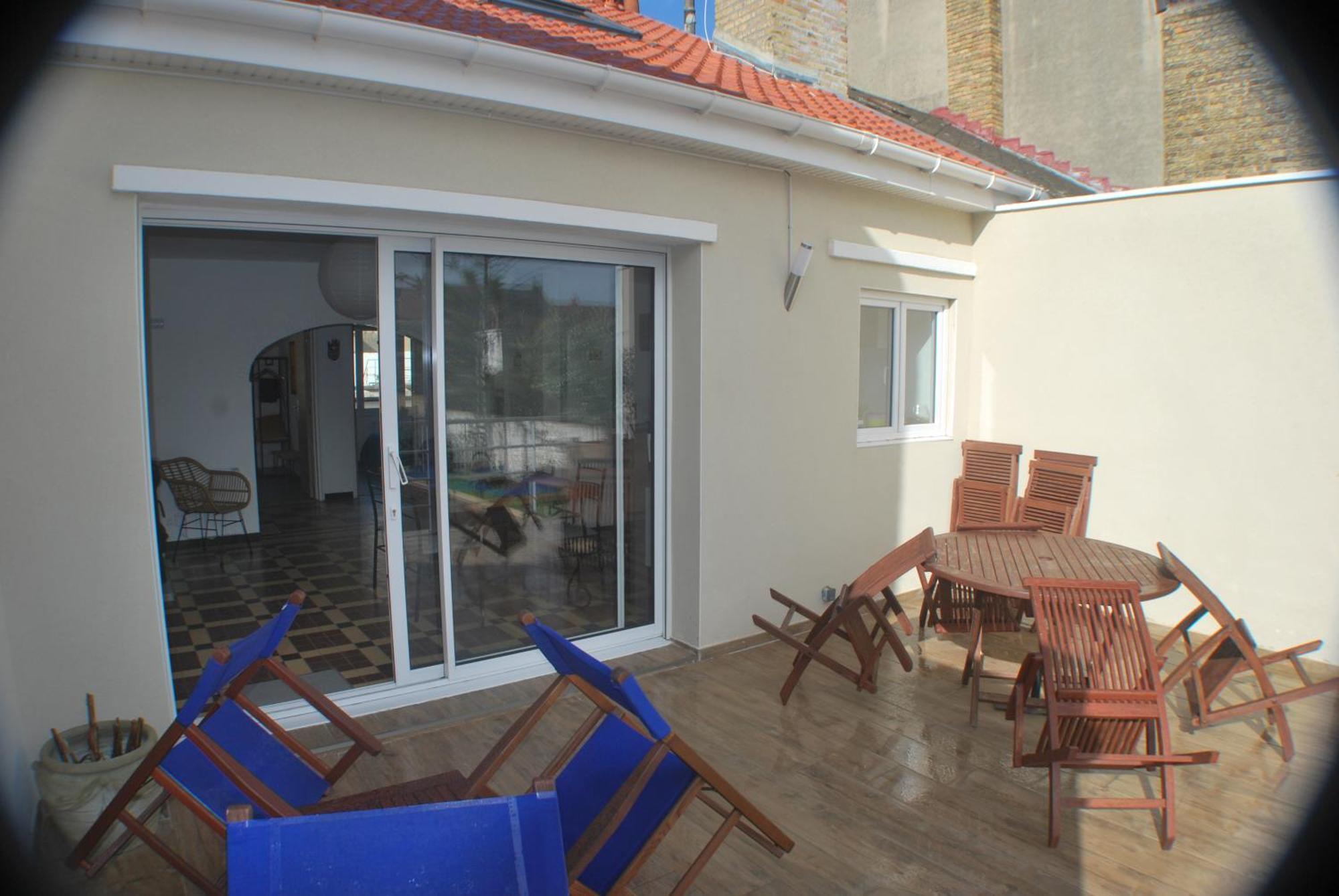 A Deux Pas De La Mer. Maison Avec Jardin Sud. Les Moussaillons Holiday home Dunkirk
